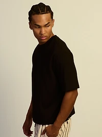 KOLBY SHORT CUT TEE - BLACK