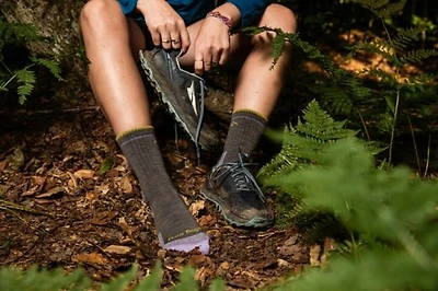 Darn Tough - Hiker Midweight Micro Crew Taupe Women's