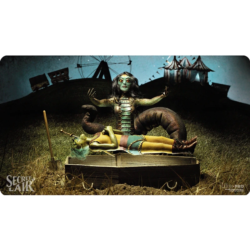 (UP) - Playmat - Secret Lair - Diabolical Dioramas - Gravebreaker Lamia*