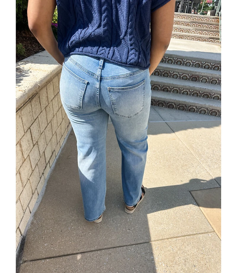 JEAN HIGH RISE DENIM