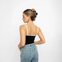 Large Claw Clip – holds your hairstyle style and comfort