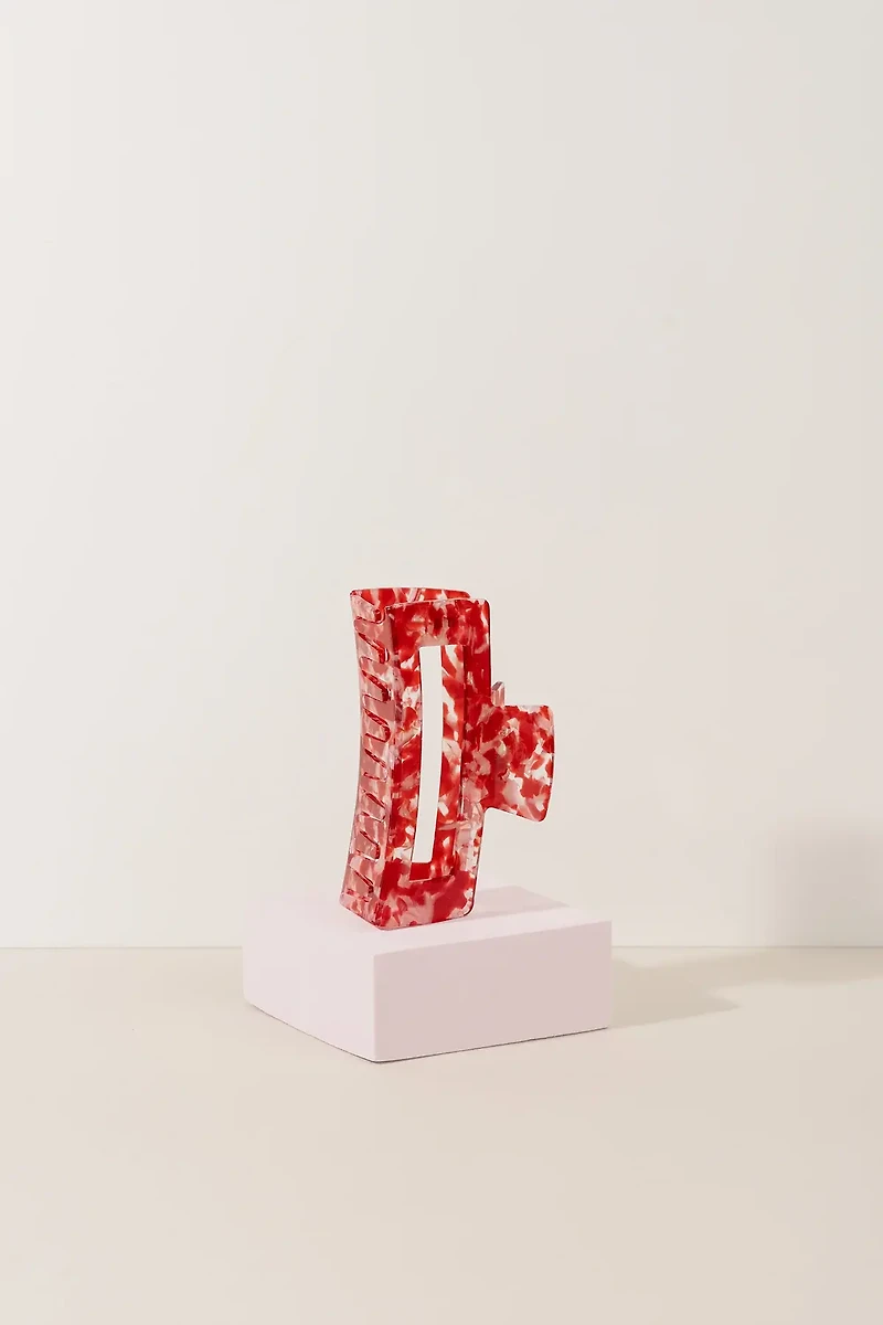 Large Claw Clip – holds your hairstyle style and comfort