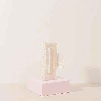 Pinces Larges – disponibles en Noir, Paris, Mykonos et Londres