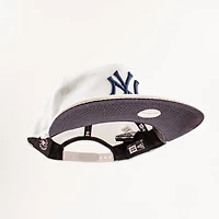 New Era New Era : Golfer NY Yankees Navy Undervisor Cap