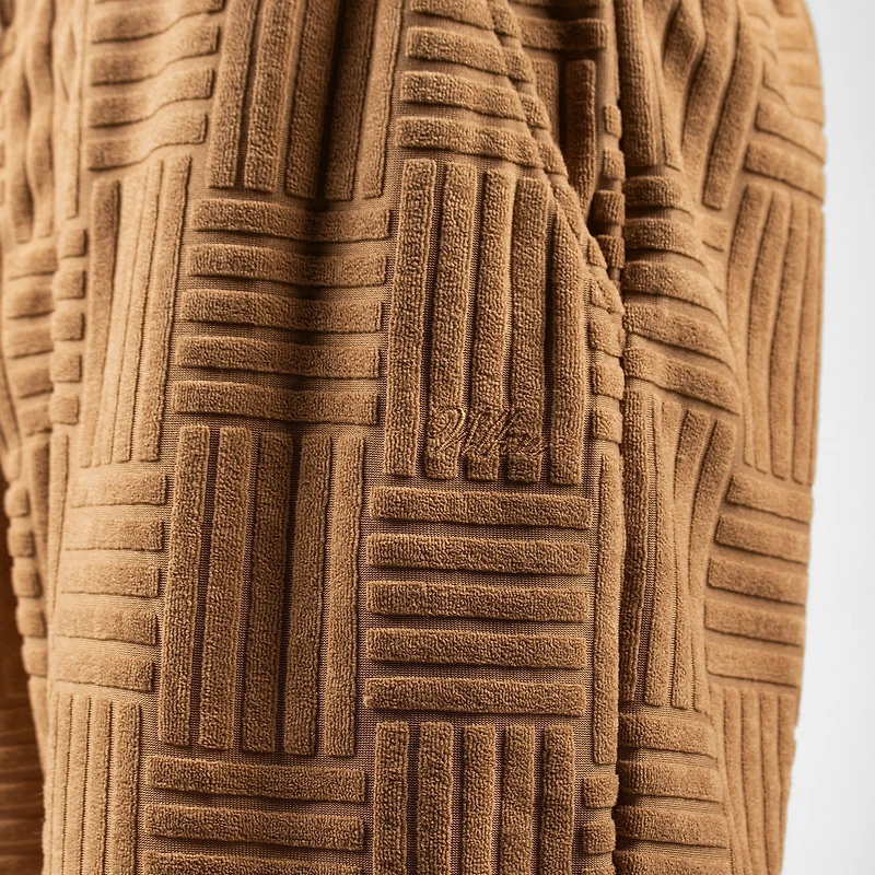 WLKN : Manny Shorts, S