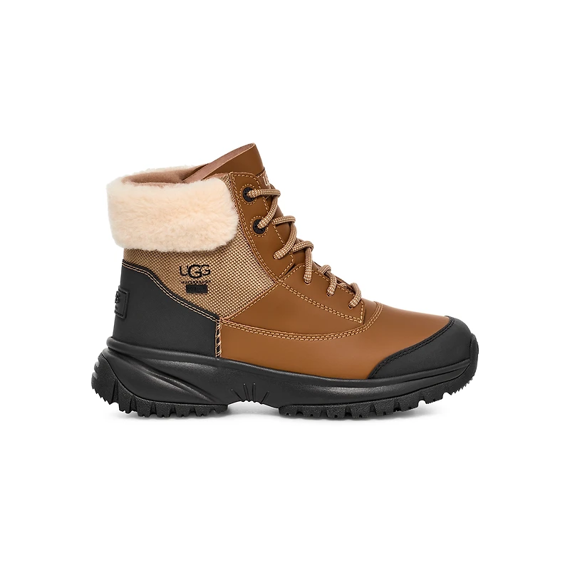 UGG 1130901 W Yose Fluff V2 CHE