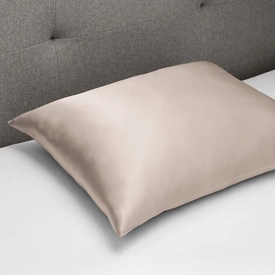 Silk pillowcase