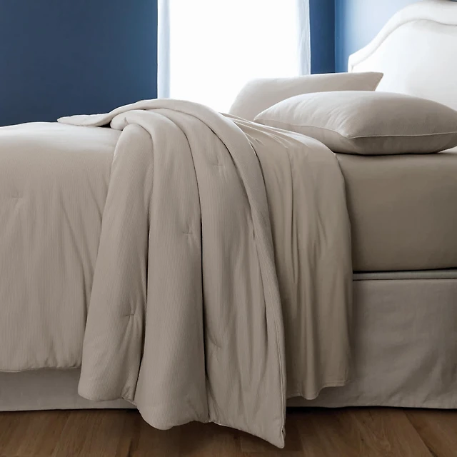 Cozy comforter set