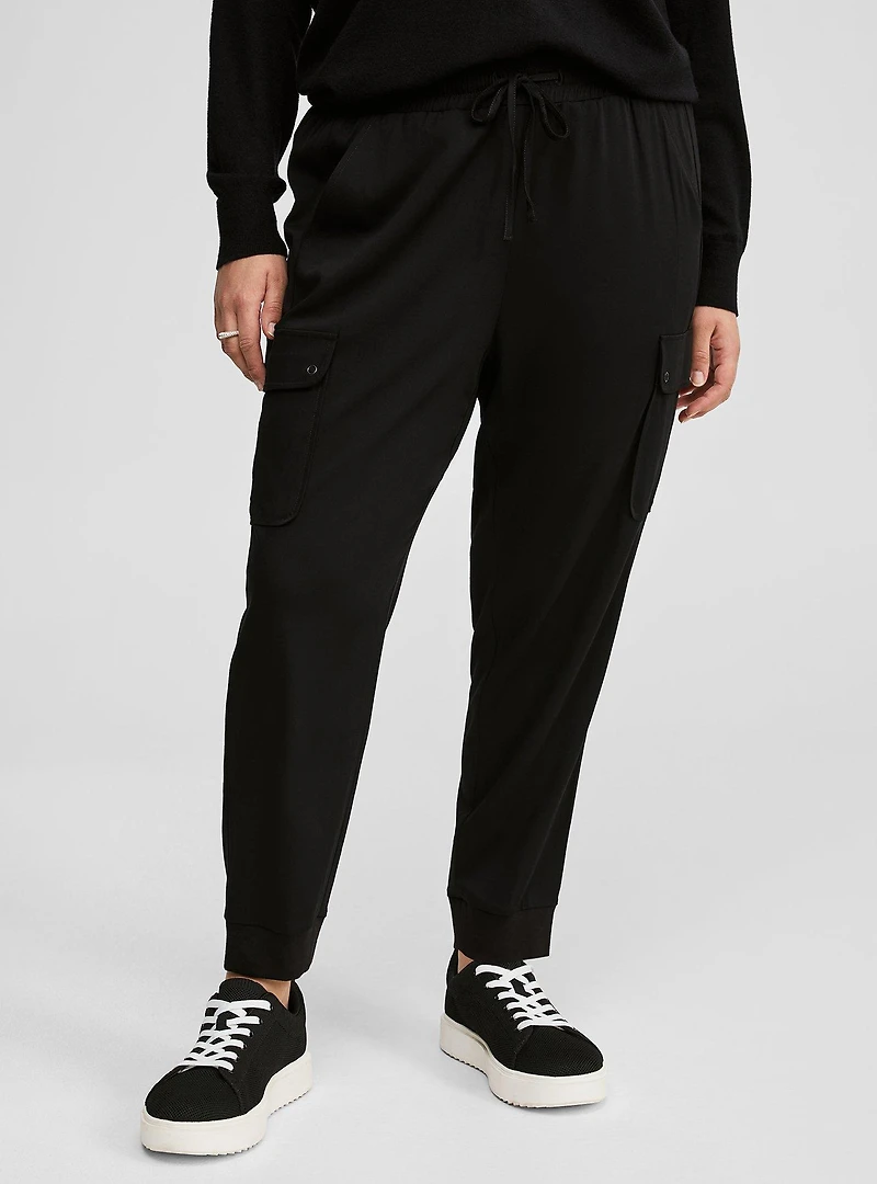 Relaxed Fit Cargo Jogger