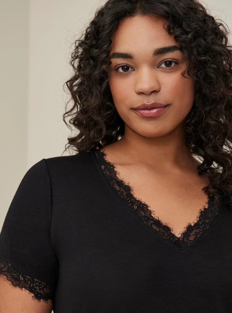 Classic Fit Feather Soft Slub Lace Trim V-Neck Tee