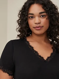 Classic Fit Feather Soft Slub Lace Trim V-Neck Tee