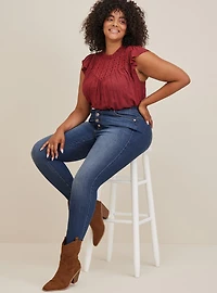 Eyelet Ruffle Sleeve Top