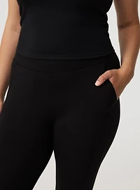 Capri Pocket Legging