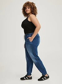 Weekend Jogger Mid-Rise Jean