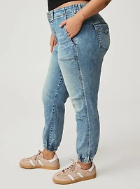 Jogger Mid-Rise Jean