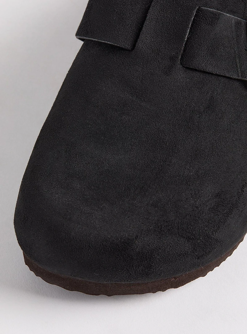 Cozy Buckle Clog (WW)