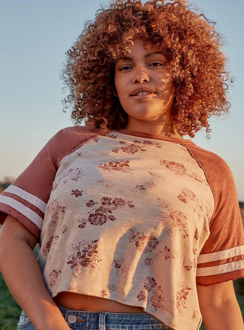 Festi Cropped Raglan Tee