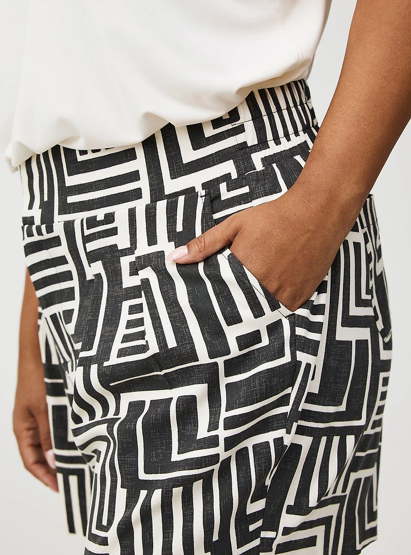 Pleated Pull-on Short