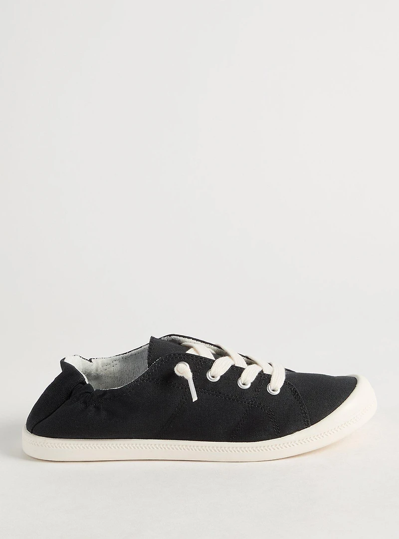 Riley Ruched Sneaker (M
