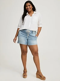 Weekend Mid-Rise Short