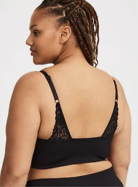 Lightly Lined Seamless Plunge Bralette