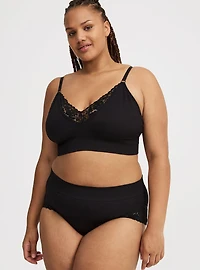 Lightly Lined Seamless Plunge Bralette