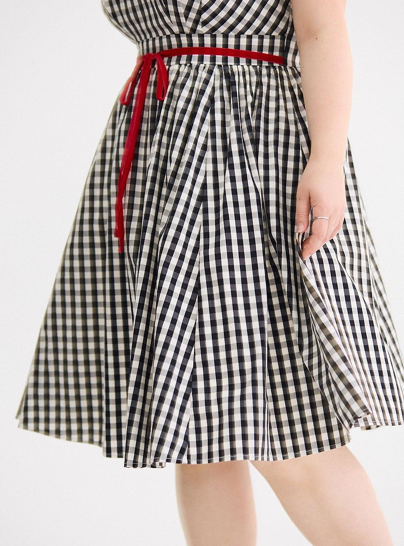 Retro Chic Swing-Skirt Dress