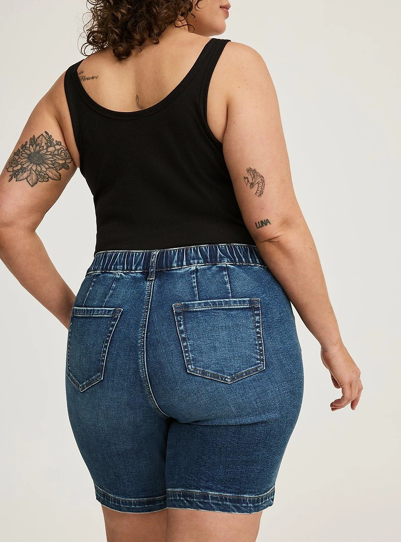 Weekend Mid-Rise Bermuda Short