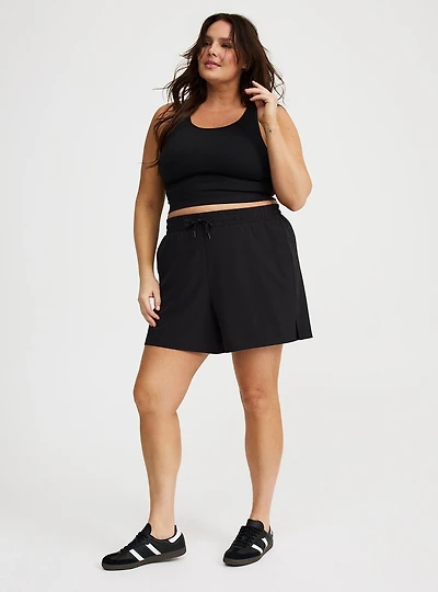 Stretch Woven Relaxed Active Short