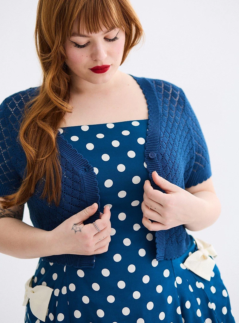 Retro Chic Scallop Edge Cardigan