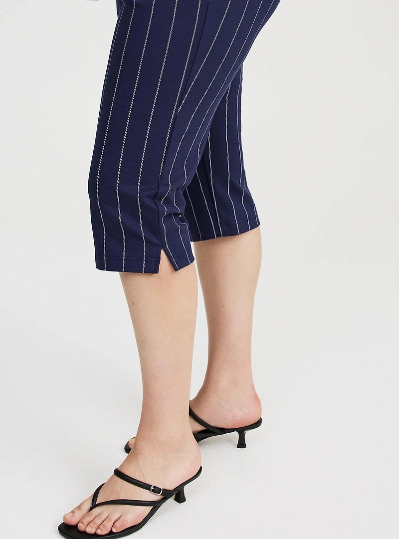 Pull-On High-Rise Capri Pant