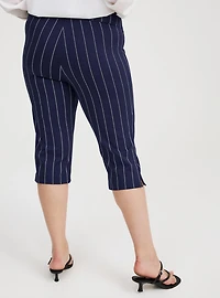 Pull-On High-Rise Capri Pant