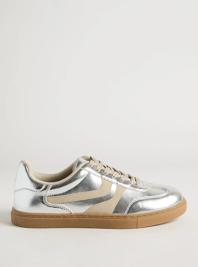 Quilted Lace-Up Sneaker (WW