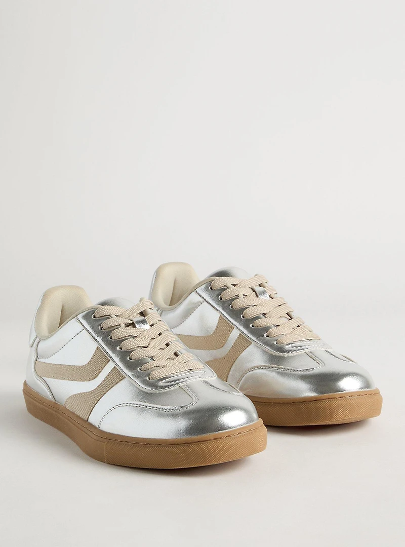 Quilted Lace-Up Sneaker (WW