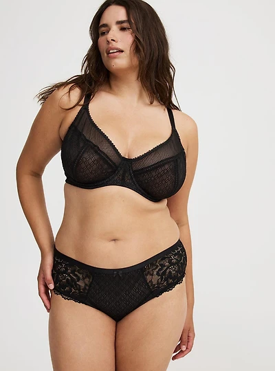 Lace Mid-Rise Hipster Panty