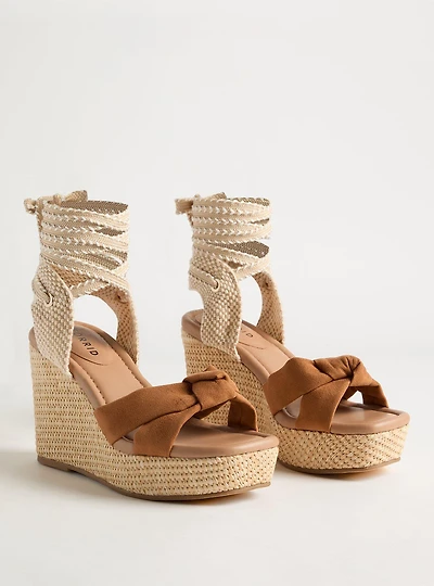 Knotted Wrap Wedge