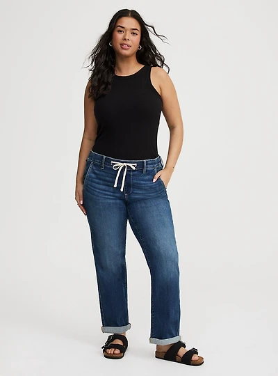 Weekend Mid-Rise Boyfriend Straight Jean