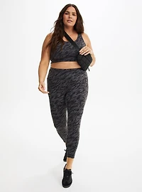 Performance Core Twist-Back Active Bra