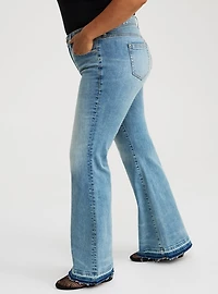 Perfect Super-Flare Mid-Rise Jean