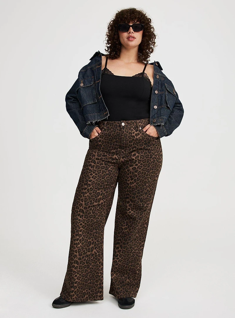 Foxy Scallop-Trim Crop Top