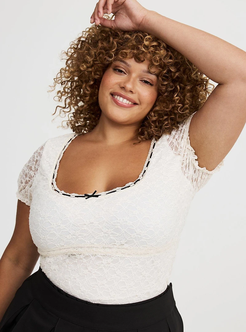 Stretch Lace Scoop-Neck Top