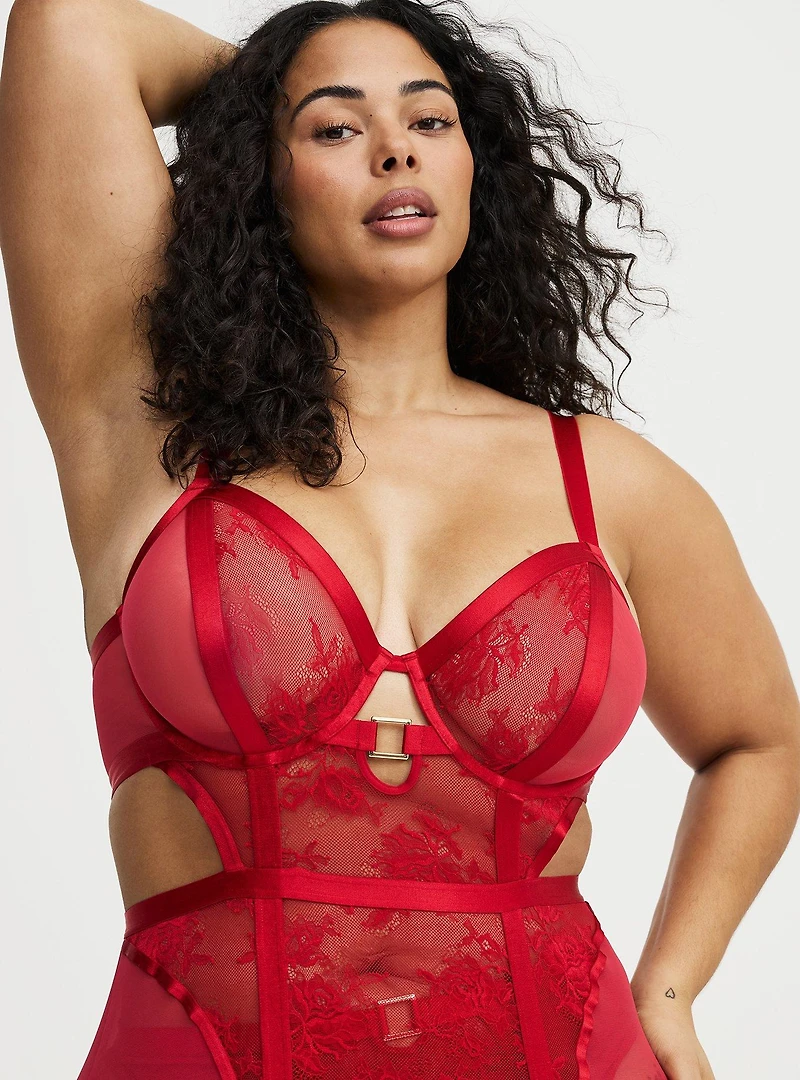 Mob Wife Strappy Underwire Lace Chemise