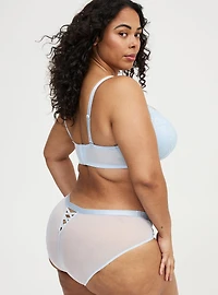 Demure Lace Mid-Rise Hipster Panty