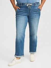Weekend Boyfriend Mid-Rise Straight Jean