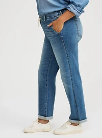 Weekend Boyfriend Mid-Rise Straight Jean