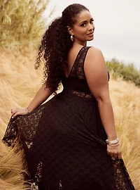 Festi Hanky Hem Lace Maxi Dress