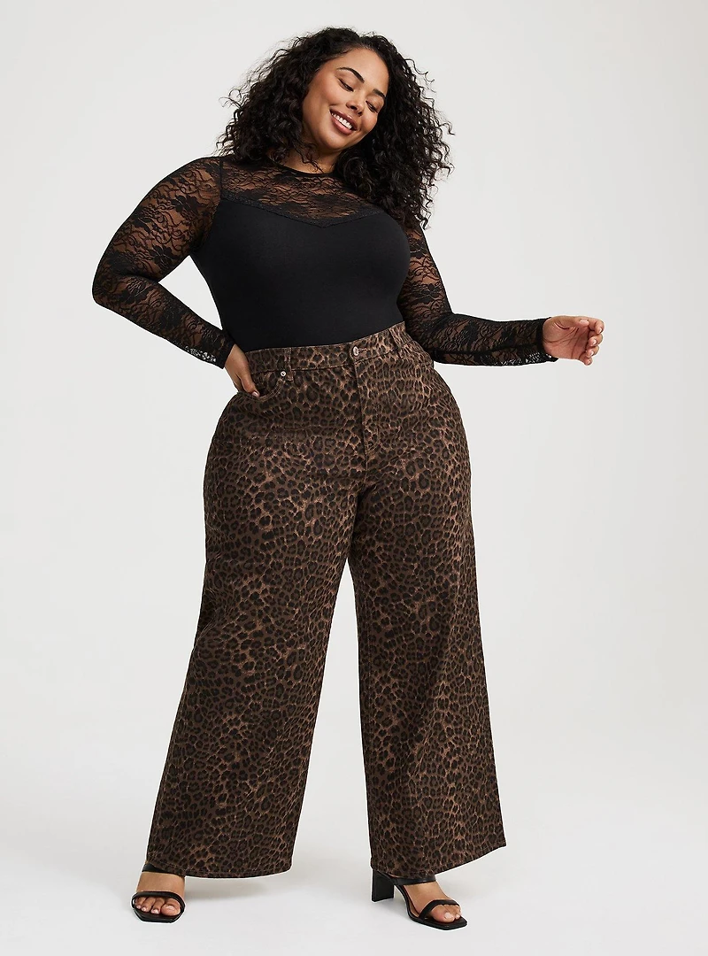 Foxy Lace Crew Top
