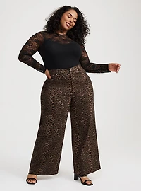 Foxy Lace Crew Top