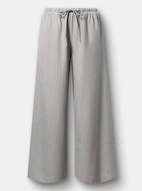Mid Rise Wide Leg Pull-On Trouser