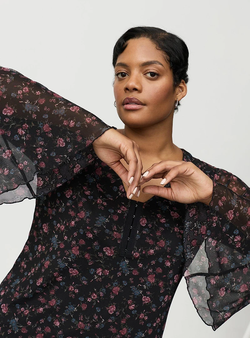 Stretch Mesh V-Neck Bell Sleeve Top